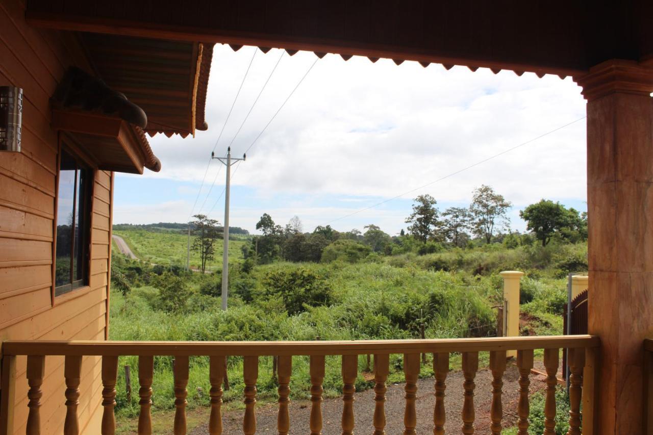 Bed and Breakfast Terre De Lumiere Senmonorom Exterior foto